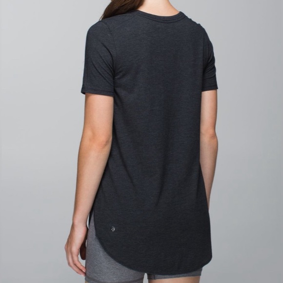 Lululemon Om Split Side Tee- Black/ Size 6 - Picture 2 of 6